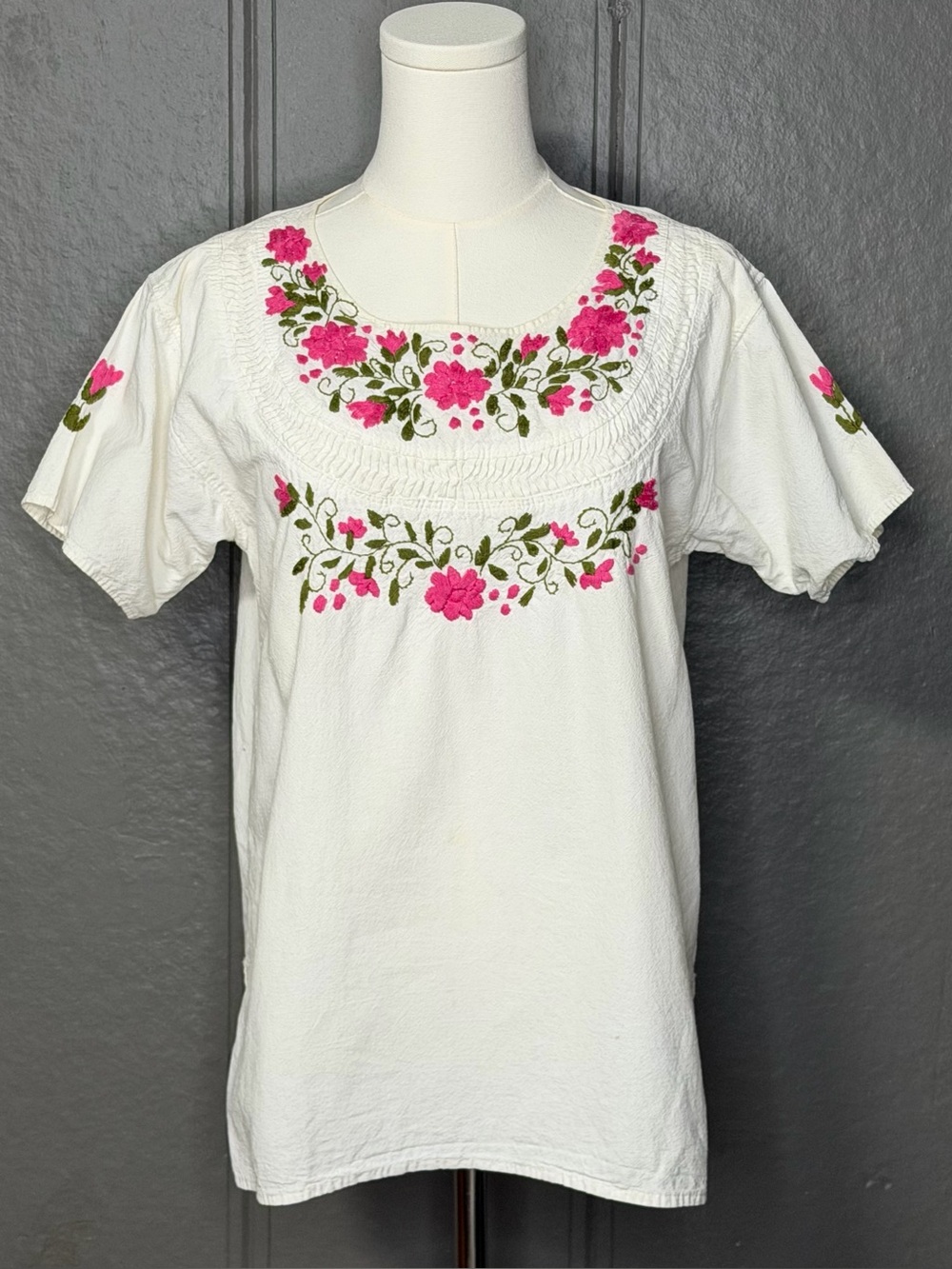 Vintage Embroidered Traditional Mexican Peasant Blouse